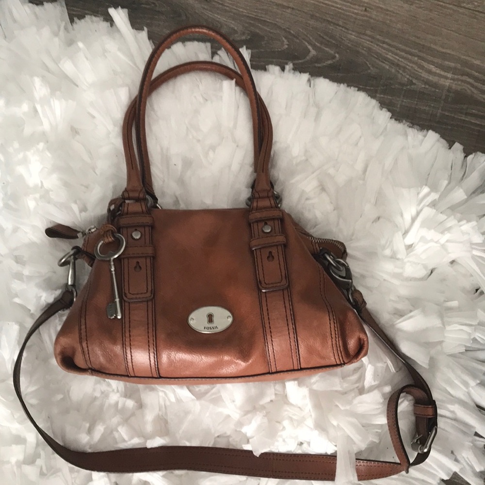 Brown Leather Fossil Purse 👜 🗝